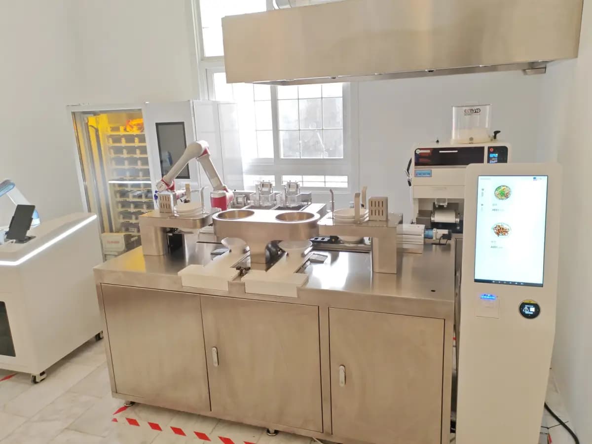 Noodle Robot / Dual-Arm Coffee Robot.Abu Dhabi